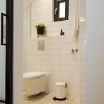 Sunny Cismigiu Gardens Flat - Charming Balcony Apartament