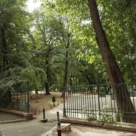 Appartement Sunny Cismigiu Gardens Flat - Charming Balcony Boekarest