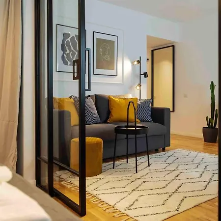 Sunny Cismigiu Gardens Flat - Charming Balcony Appartement Boekarest