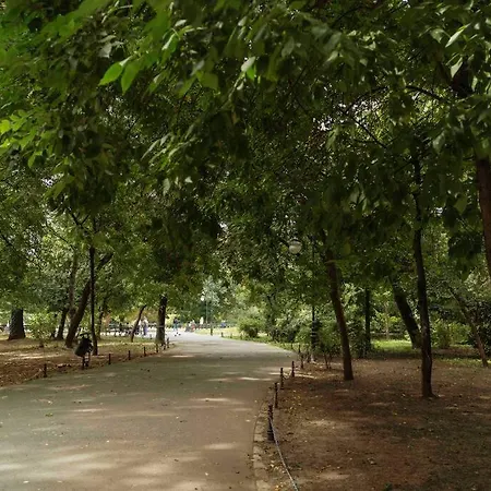 Sunny Cismigiu Gardens Flat - Charming Balcony