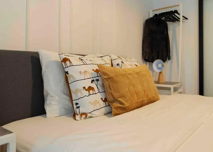 Апартаменти Sunny Cismigiu Gardens Flat - Charming Balcony Бухарест