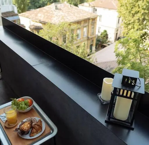 Sunny Cismigiu Gardens Flat - Charming Balcony アパート