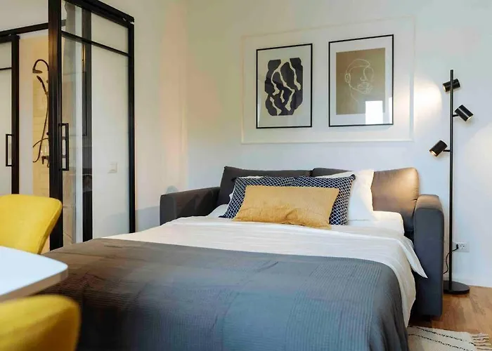 Appartement Sunny Cismigiu Gardens Flat - Charming Balcony Boekarest