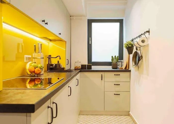 Apartment Sunny Cismigiu Gardens Flat - Charming Balcony *