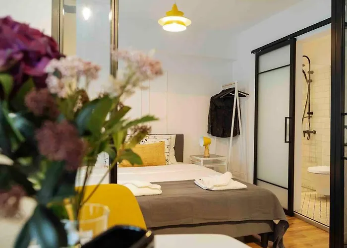 Apartment Sunny Cismigiu Gardens Flat - Charming Balcony