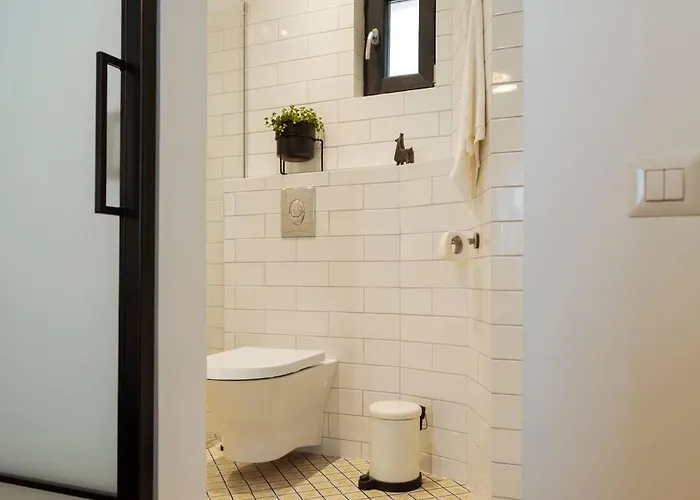 Sunny Cismigiu Gardens Flat - Charming Balcony Апартаменти