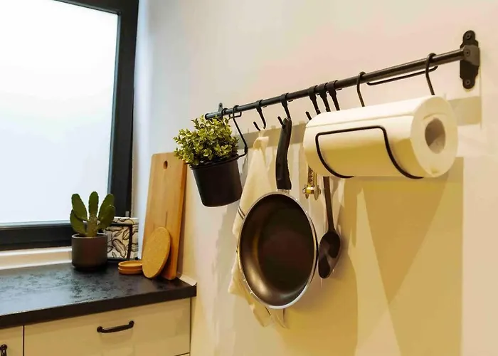 Sunny Cismigiu Gardens Flat - Charming Balcony *