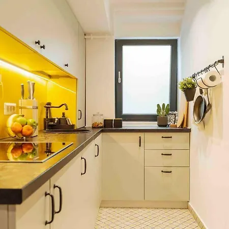 Apartment Sunny Cismigiu Gardens Flat - Charming Balcony *