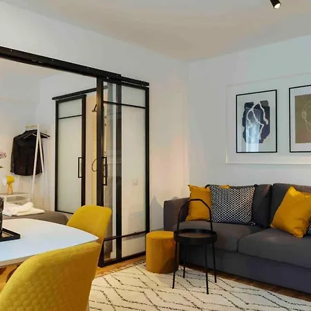 Sunny Cismigiu Gardens Flat - Charming Balcony בוקרשט