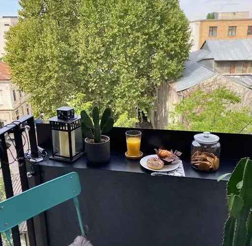 Sunny Cismigiu Gardens Flat - Charming Balcony Appartamento *