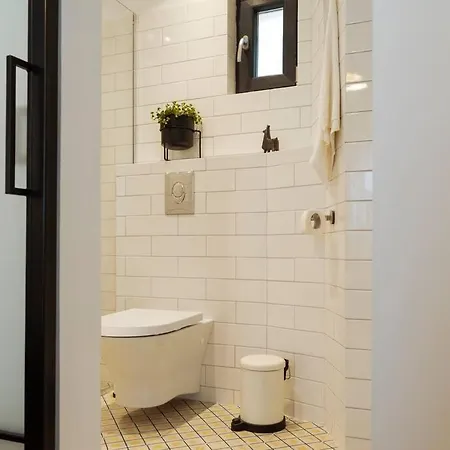 Sunny Cismigiu Gardens Flat - Charming Balcony Daire